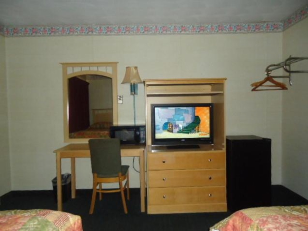 Relax Inn Image 14
